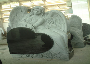 Porcellana Cuore a forma di incidendo le lapidi del granito, pietre commemorative su ordinazione scolpite di angelo fornitore